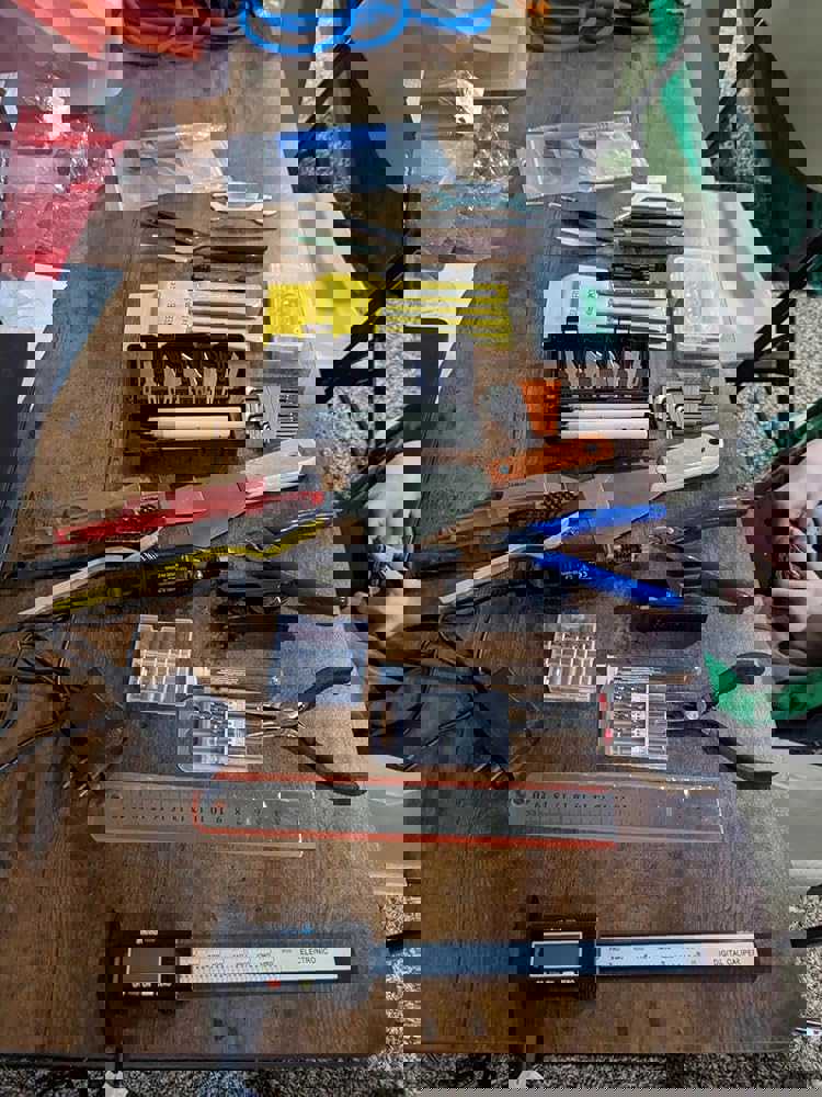 366298