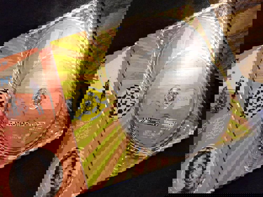 365616