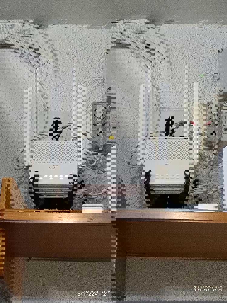 366958