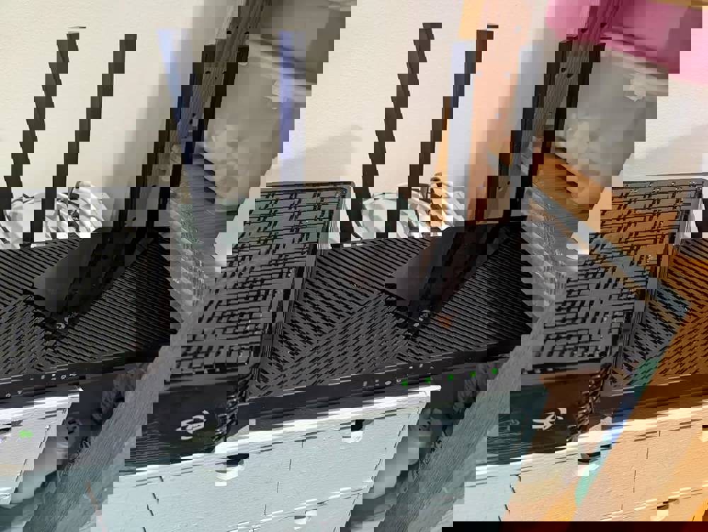356043