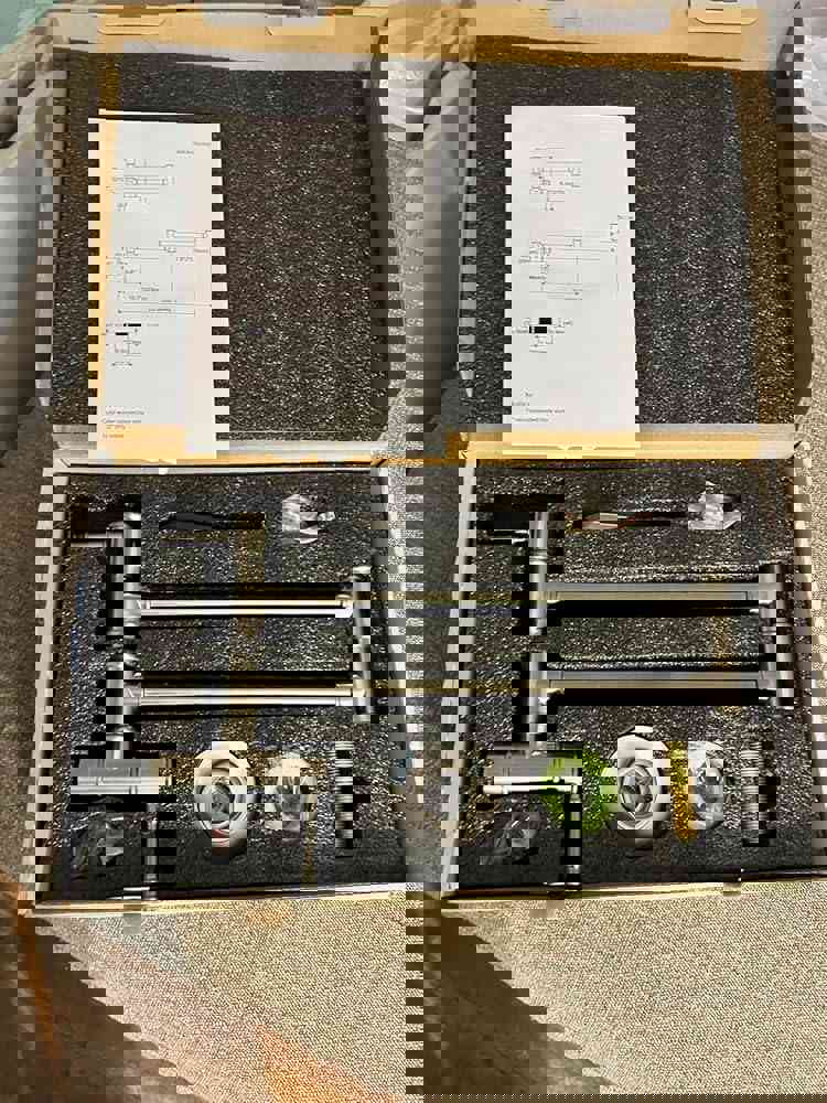 355805