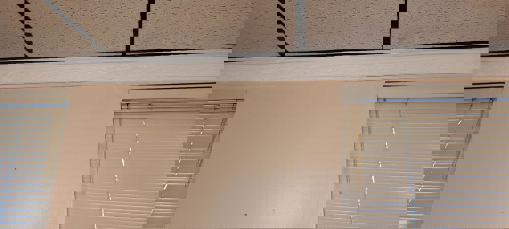 372879