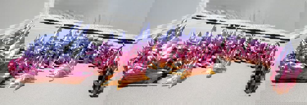 378101