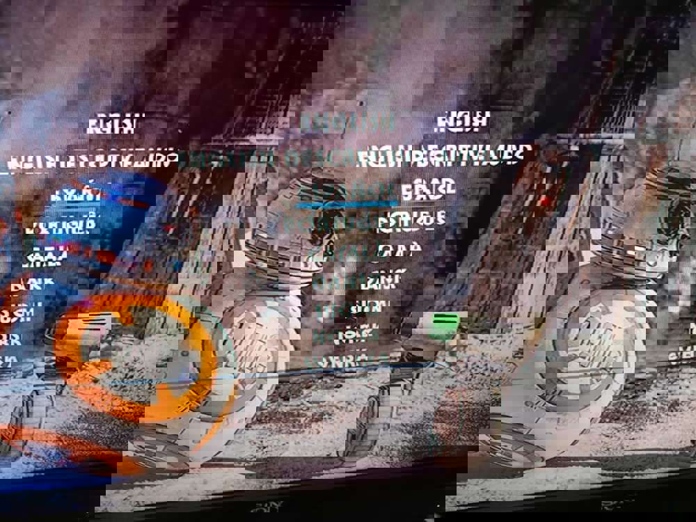372105