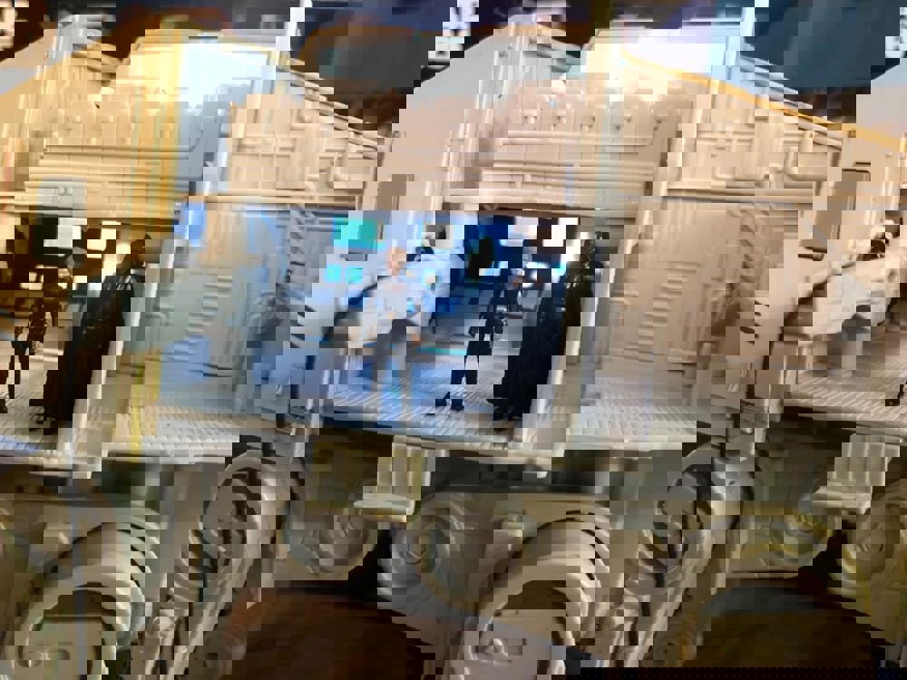 380306
