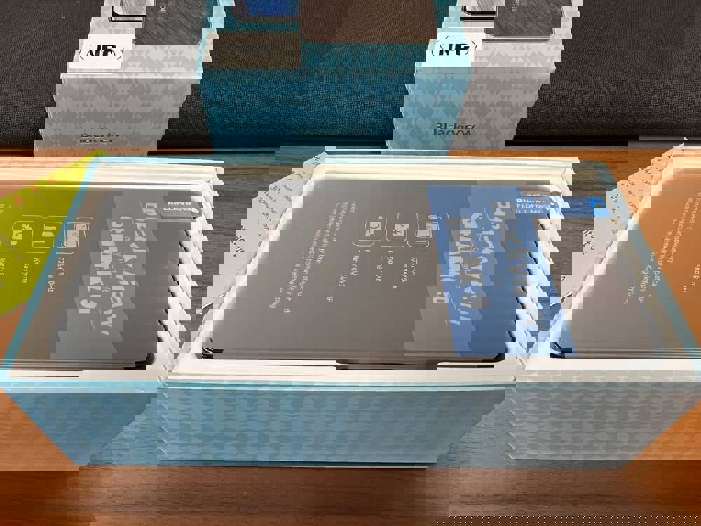 369532