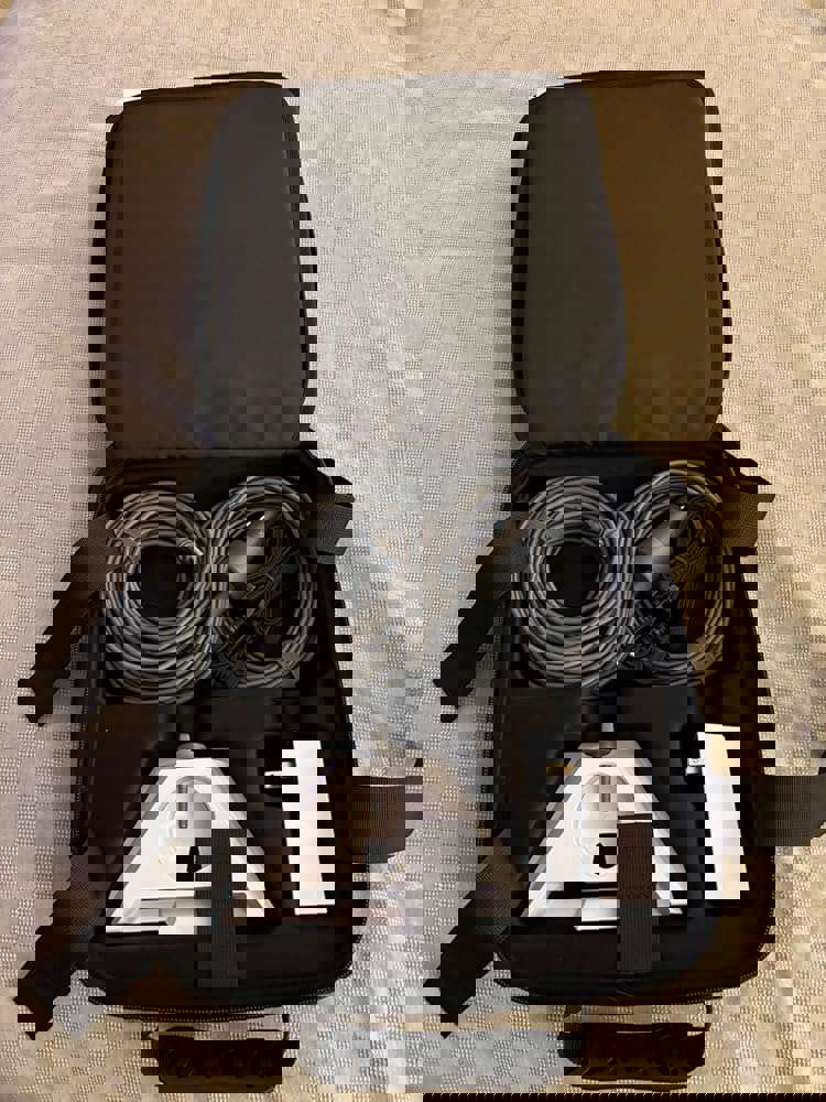 374069