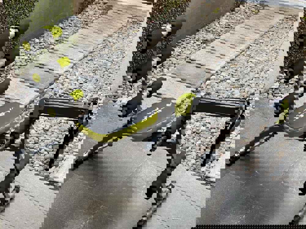 372195