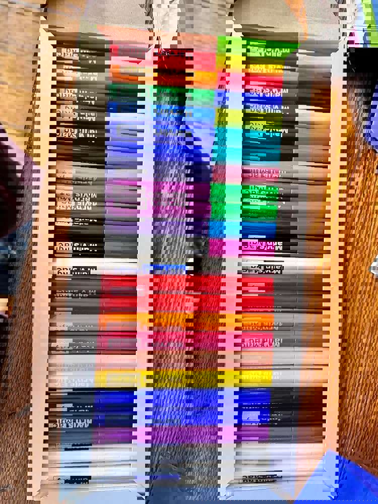 378231