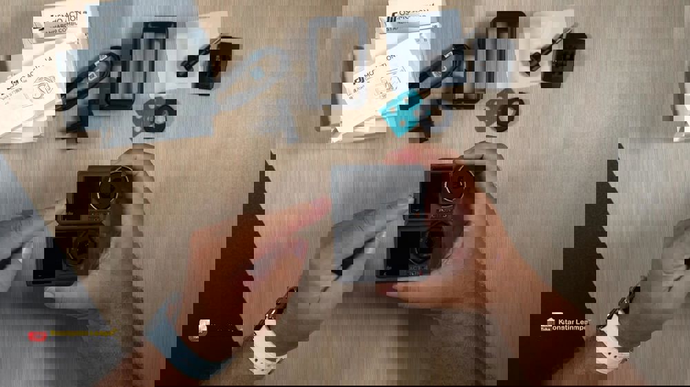 381653