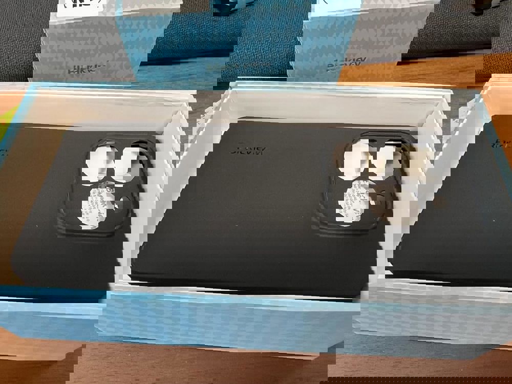 369533