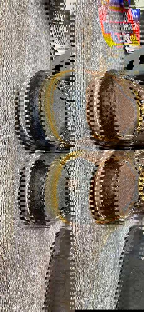 374097