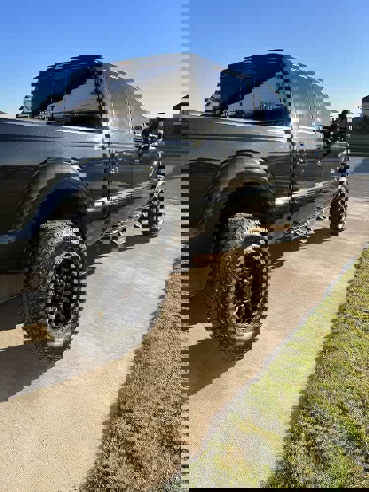 381622