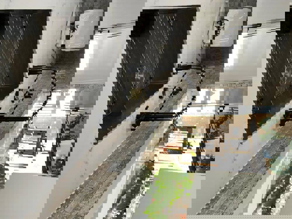 398772