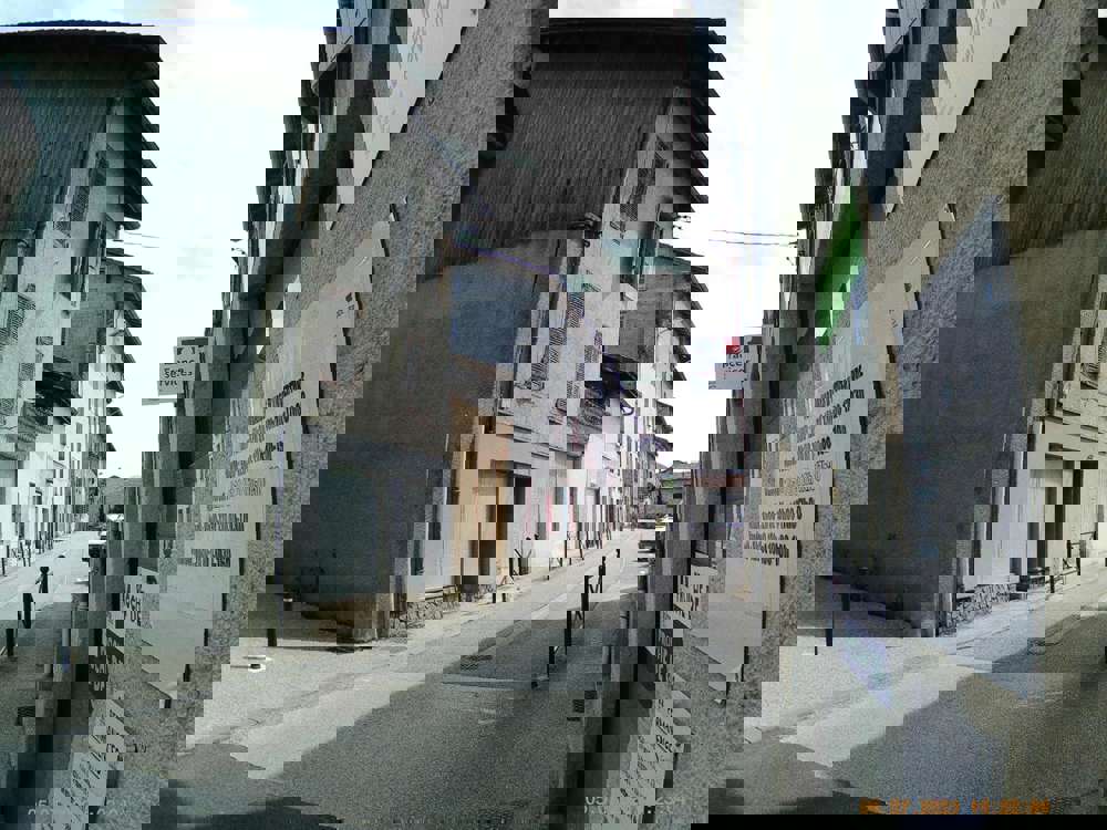 406821