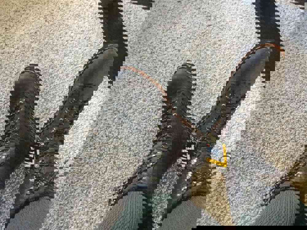 405368