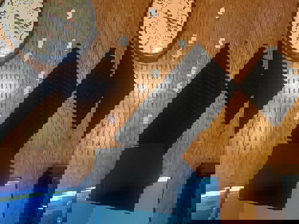 389224