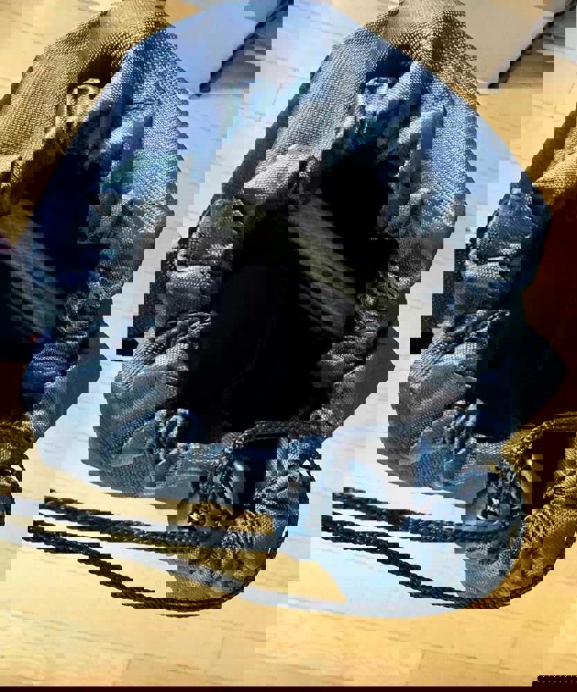 396943