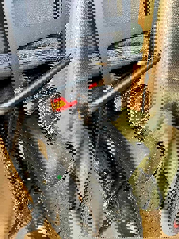 427826