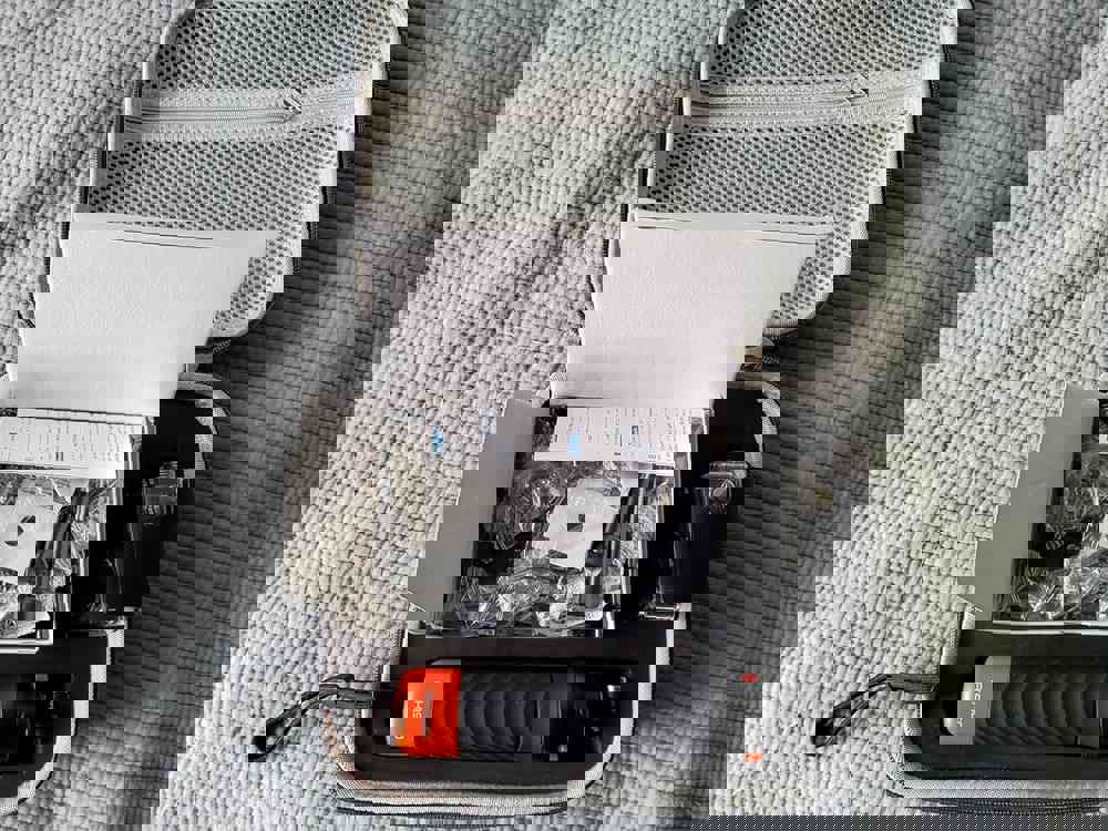 428048