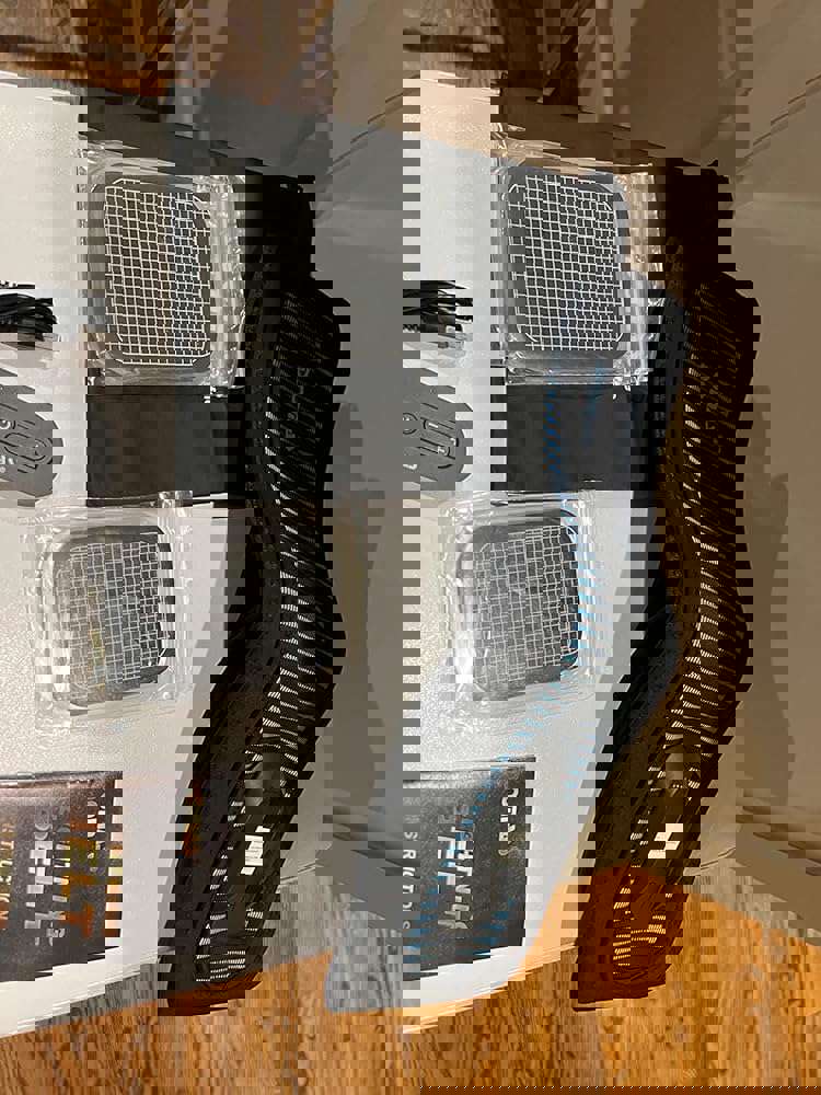 425111