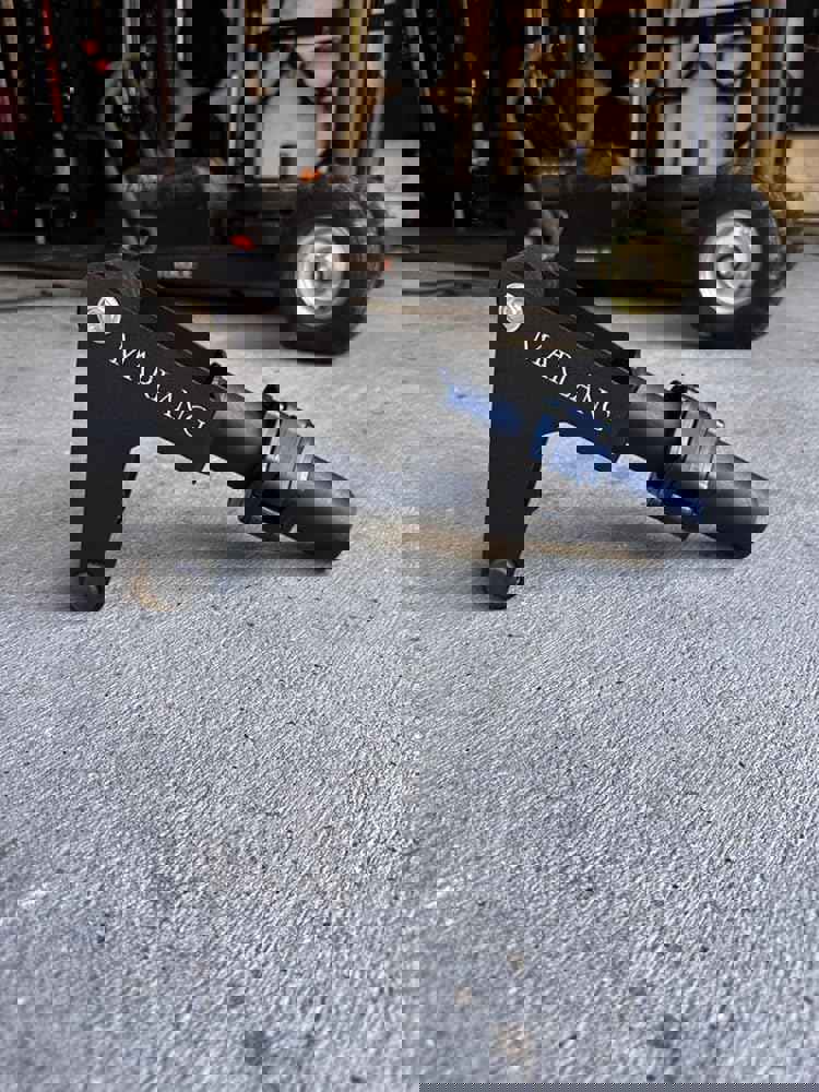 451890