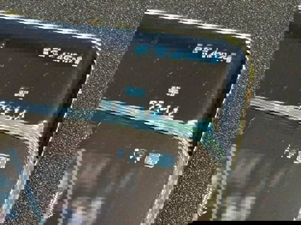 532329