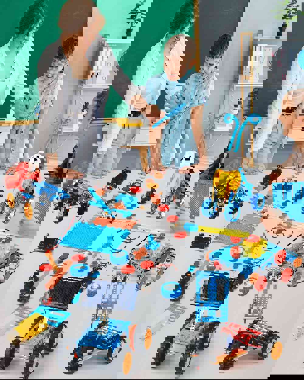 558894