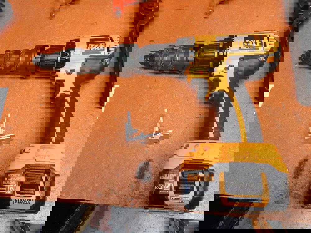 559445