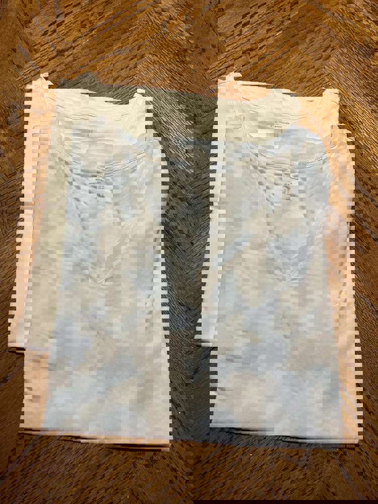 558825