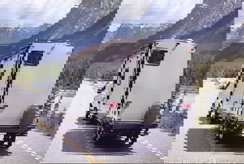 575974