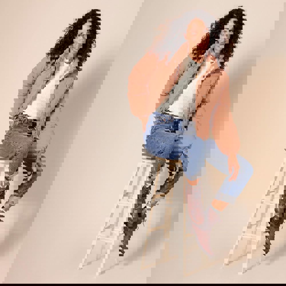 573815