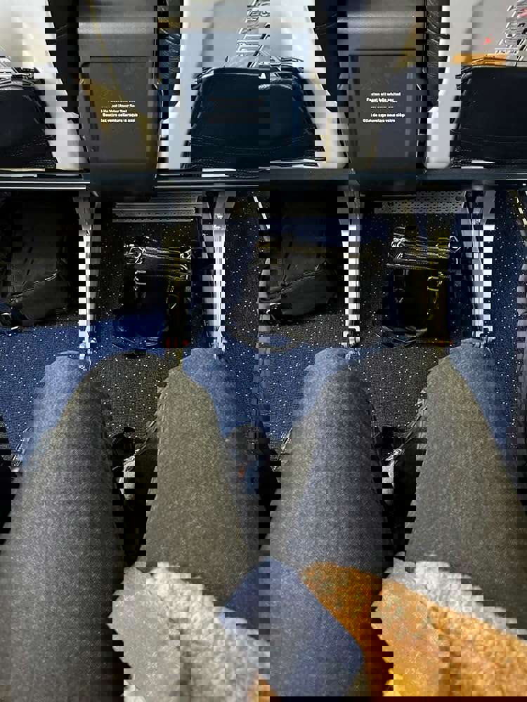 575993