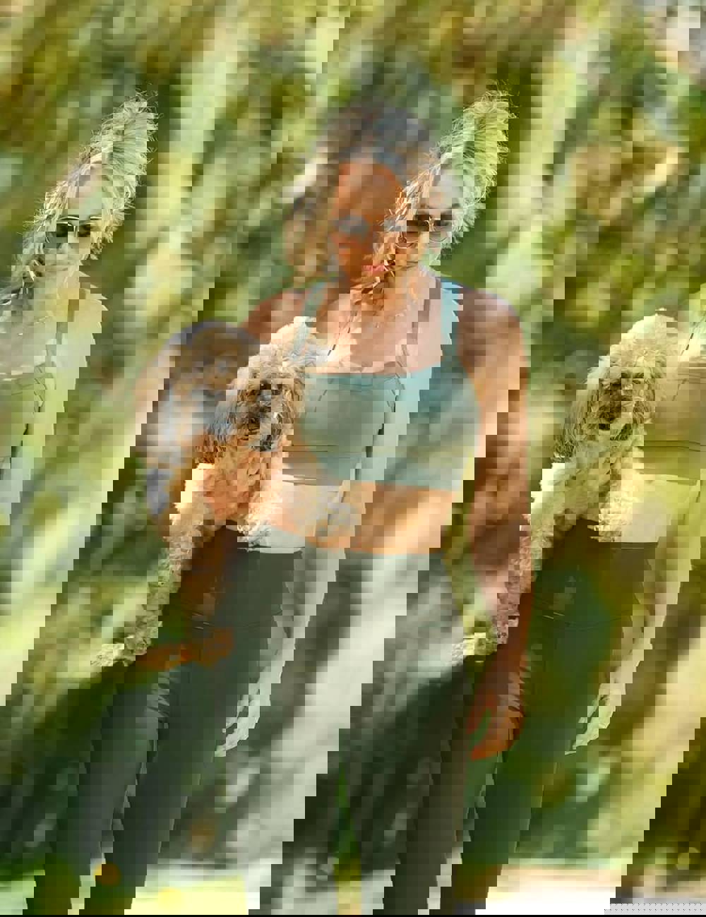 566063