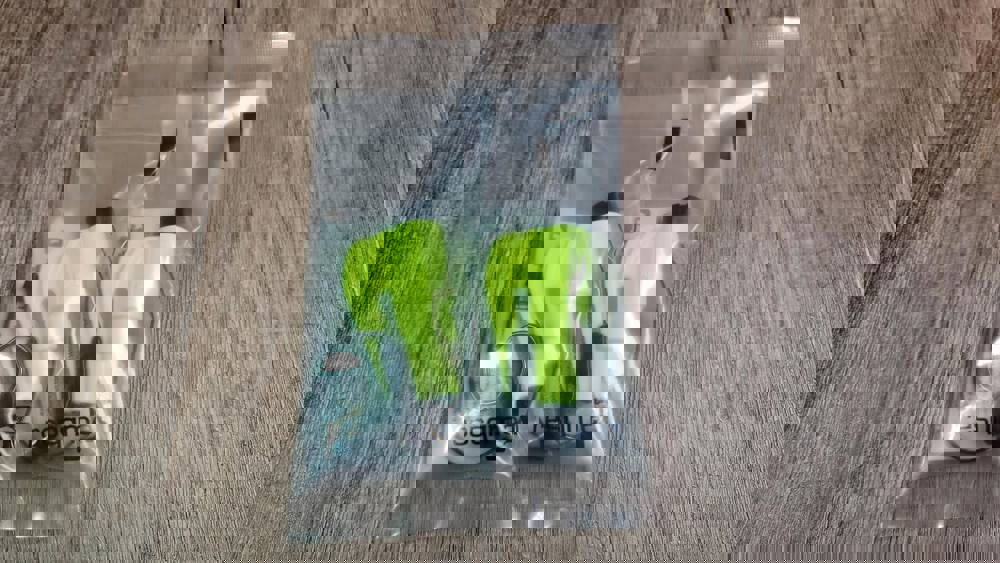 566052