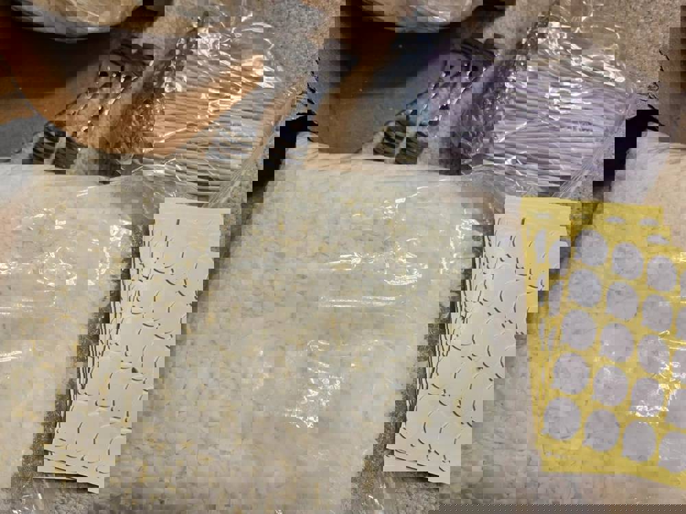 575975
