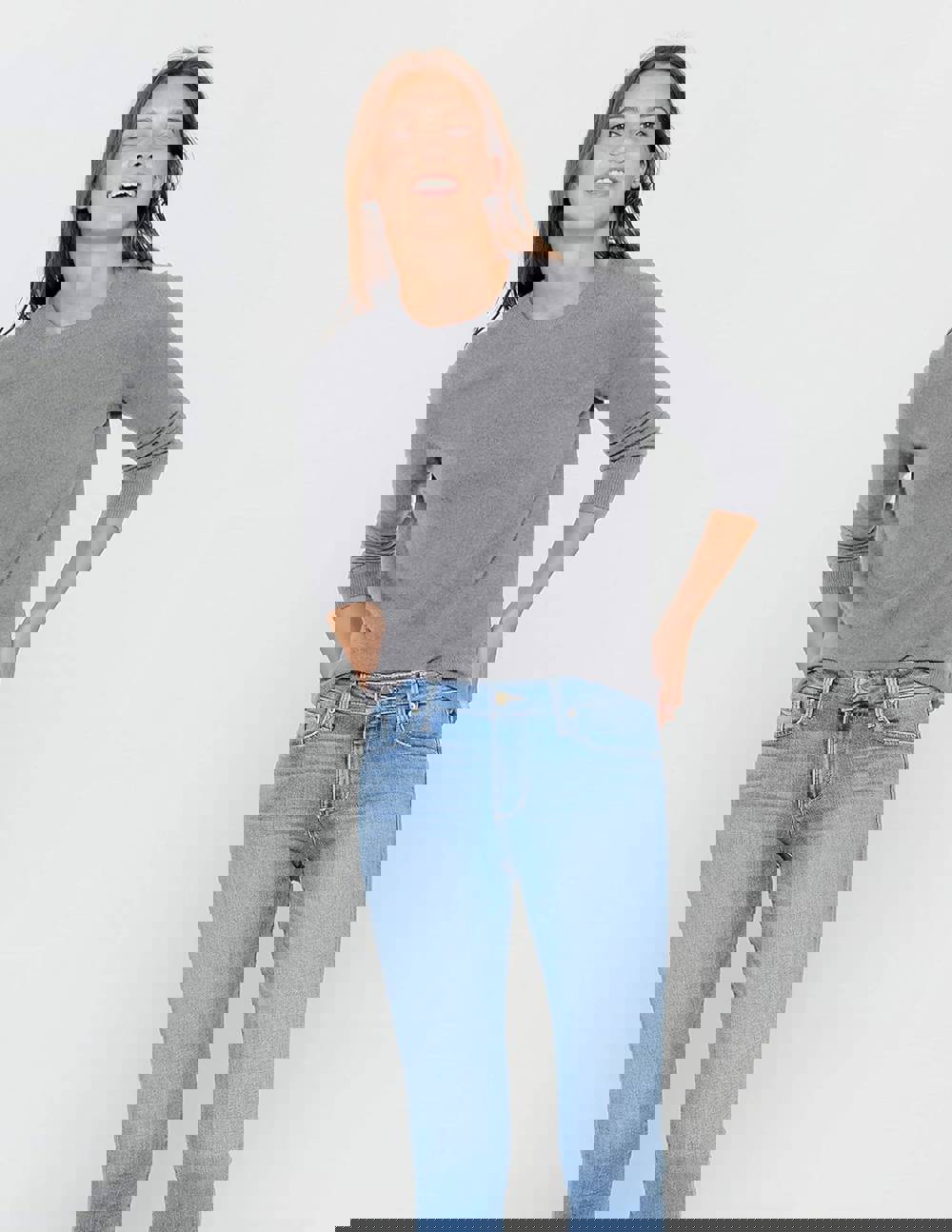 566022