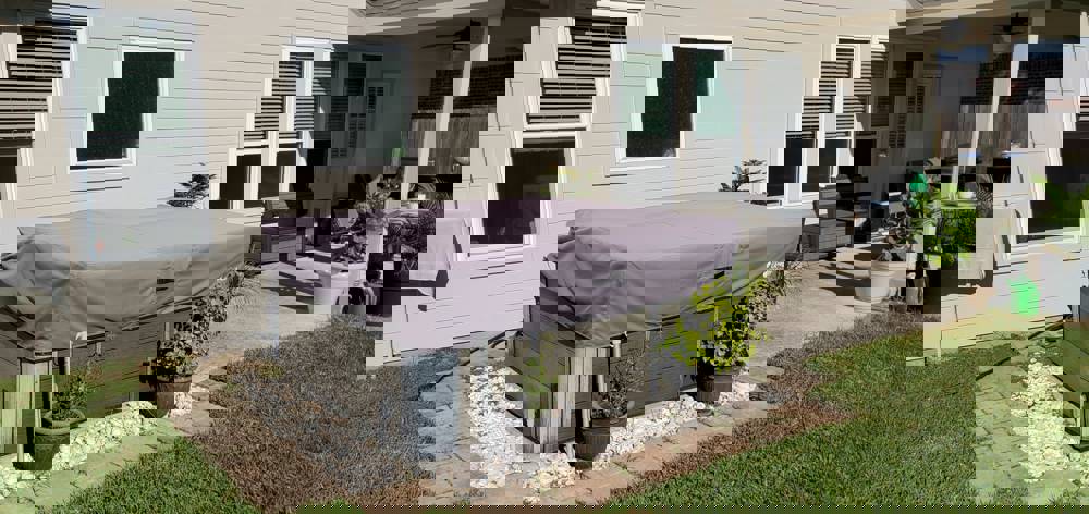 586128