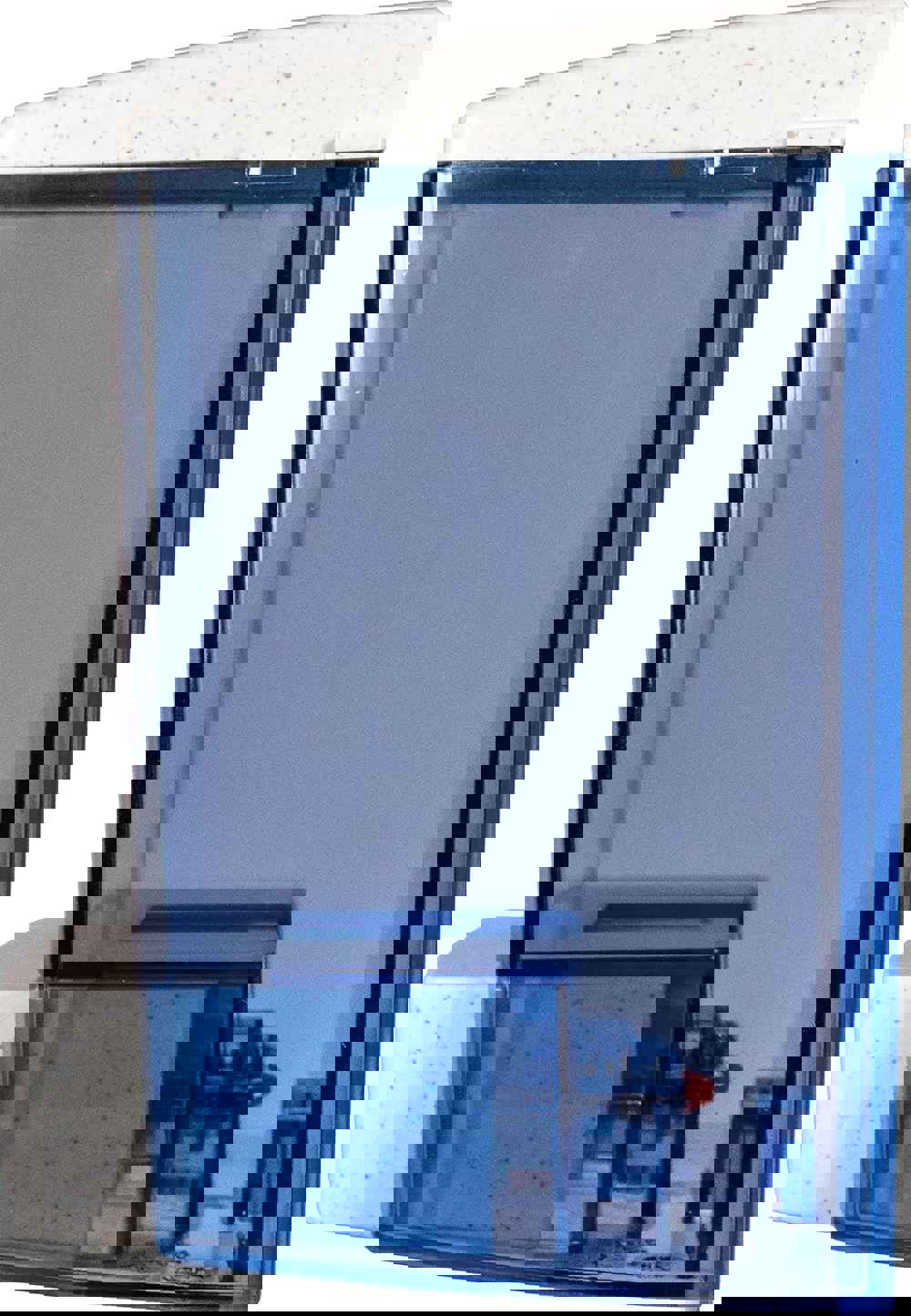 586049