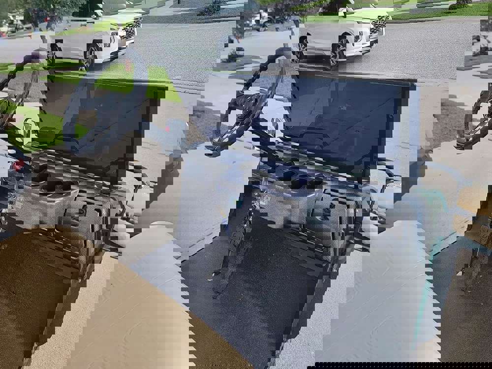 600893