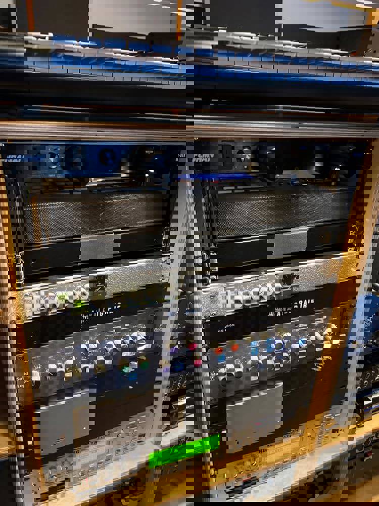 616485