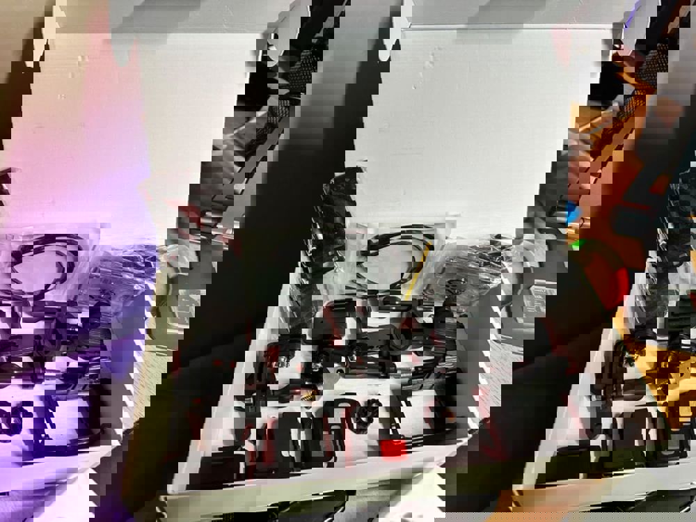 832941
