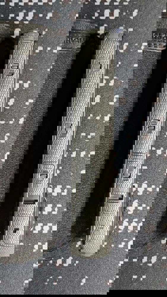 832153