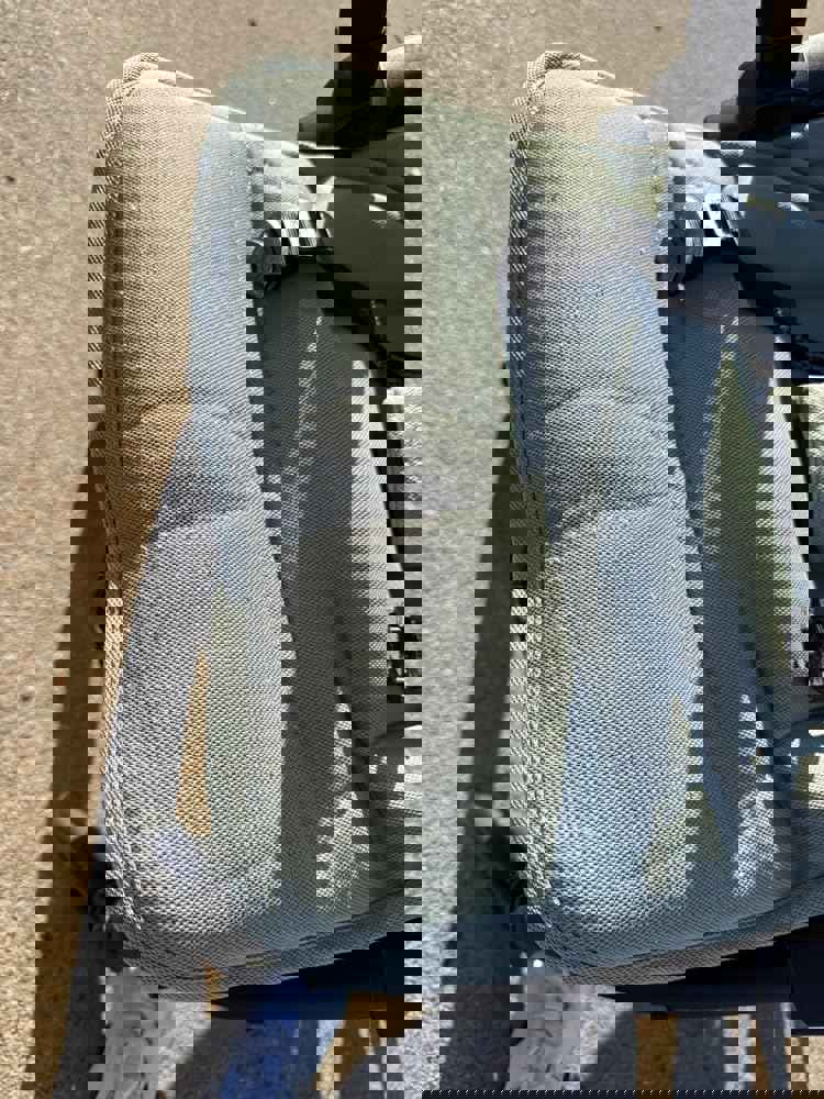 832111