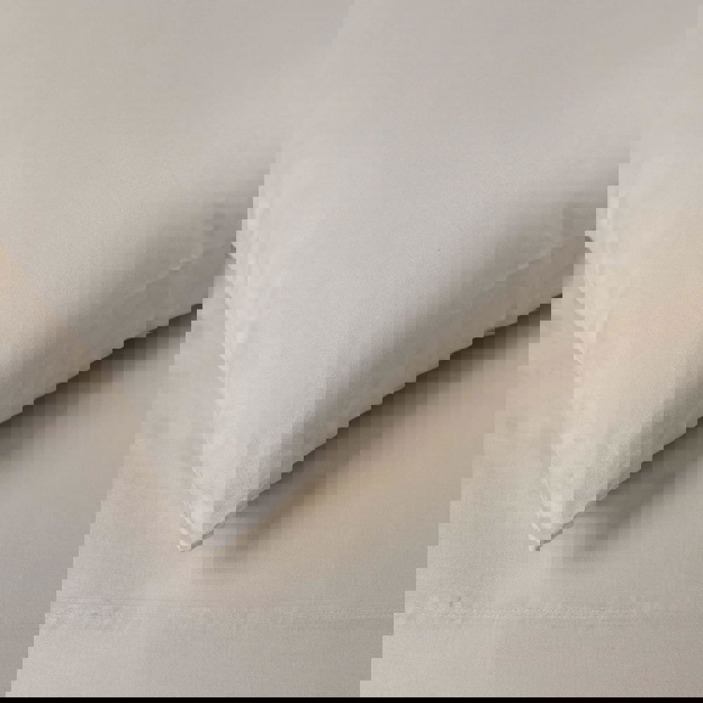 832899