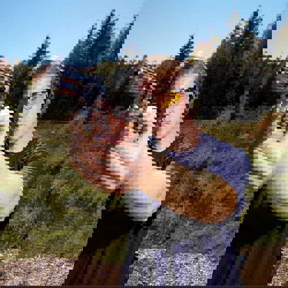 833159