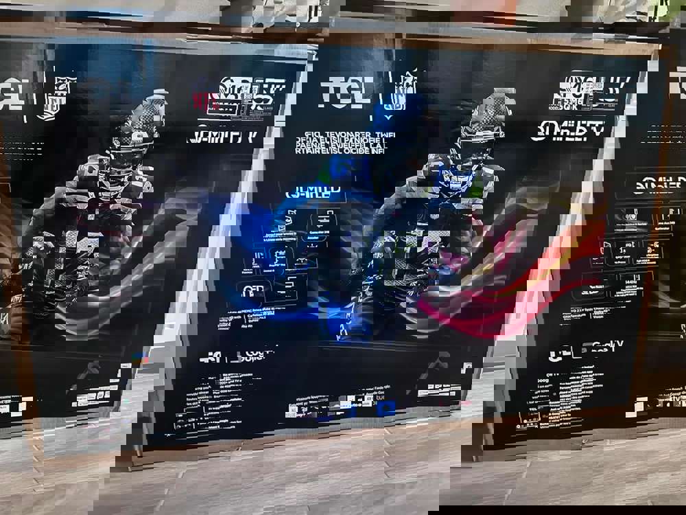 832693