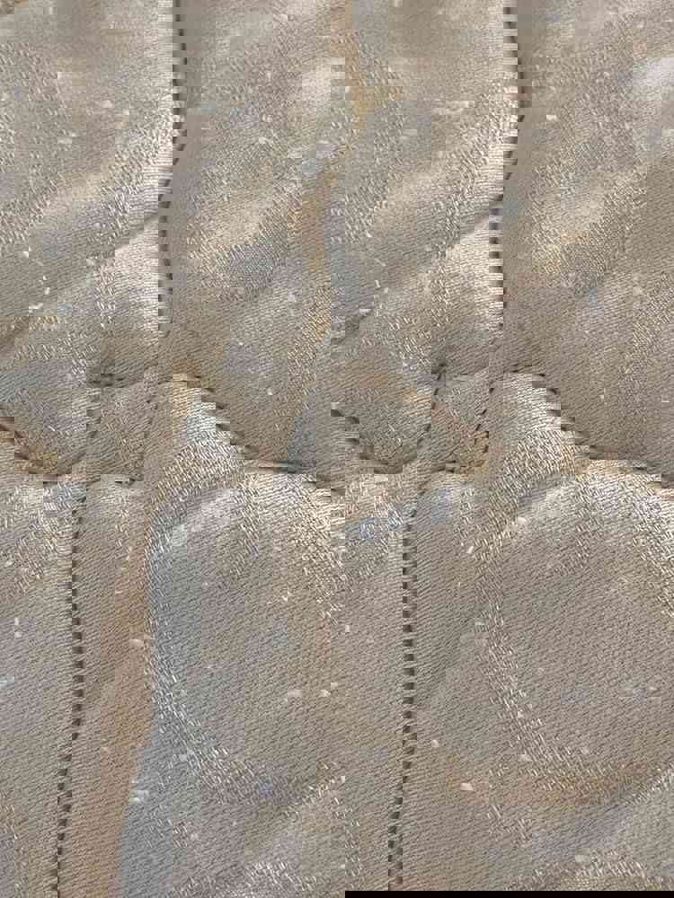 832784