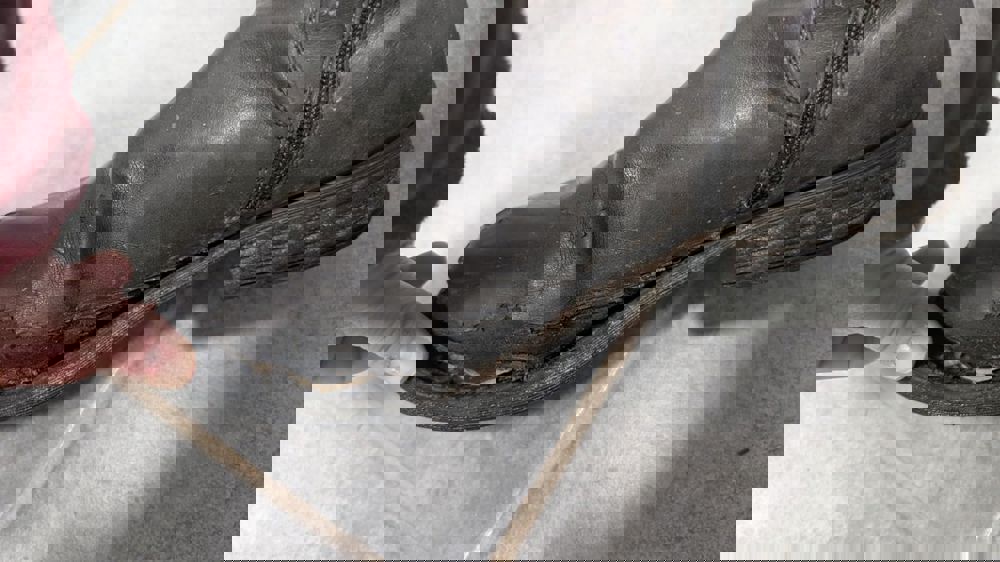 840608