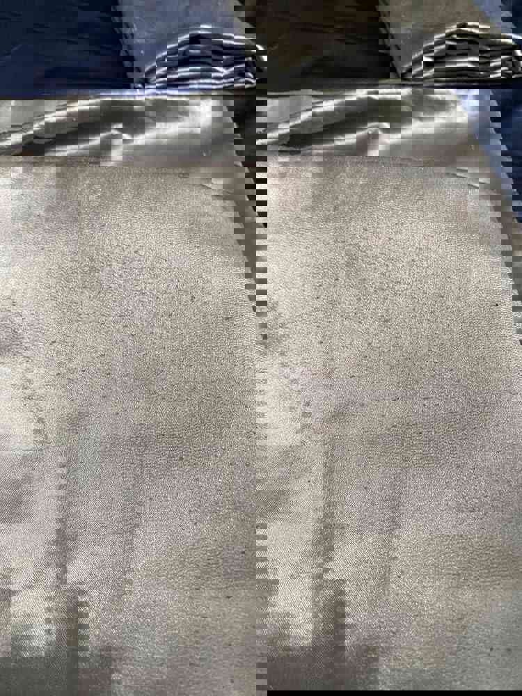 868442